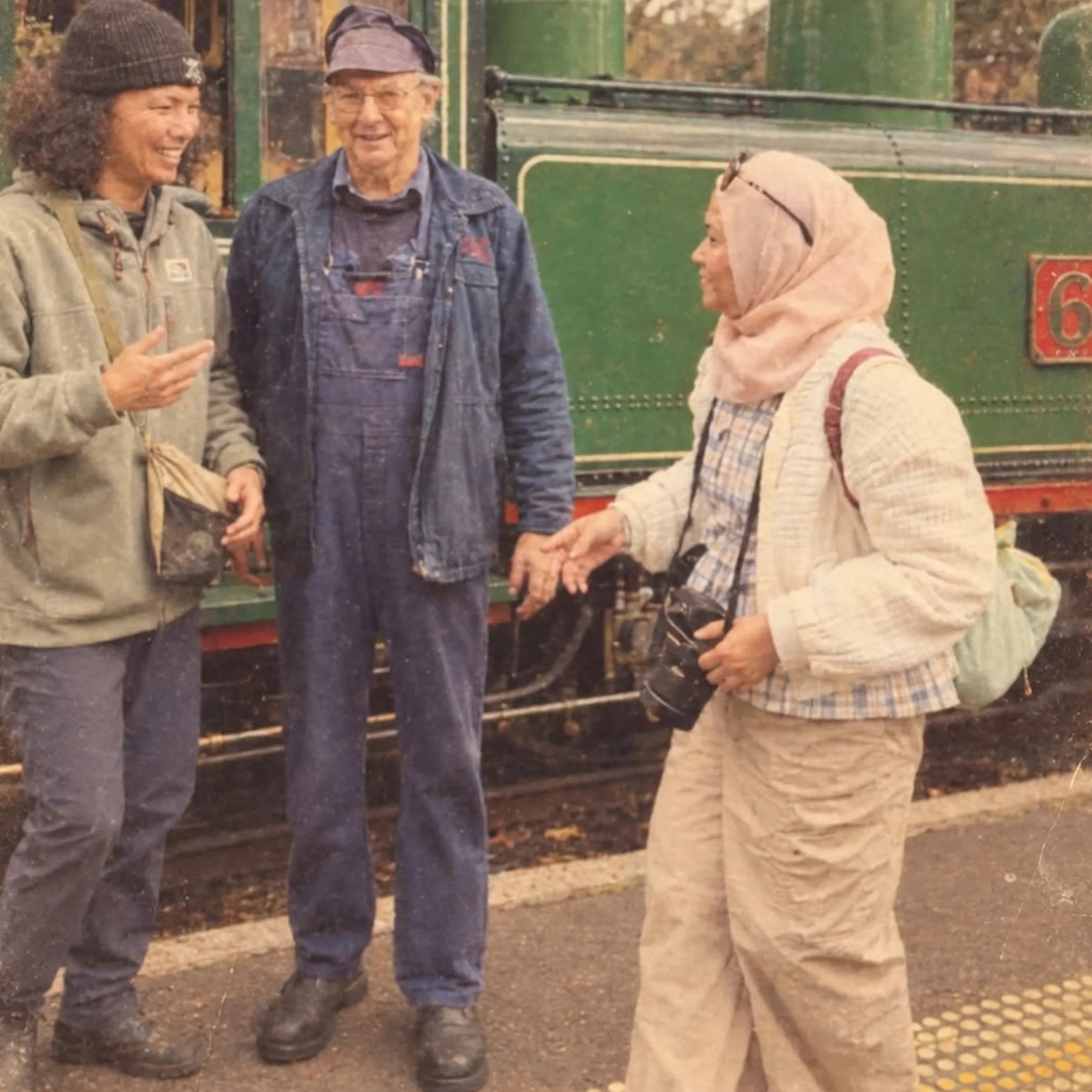 clear photograph of the railway